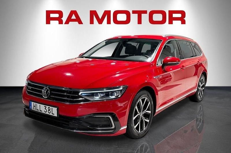 Begagnad VW Passat GTE 218 HK (160 kW) 2020 Röd Kombi
