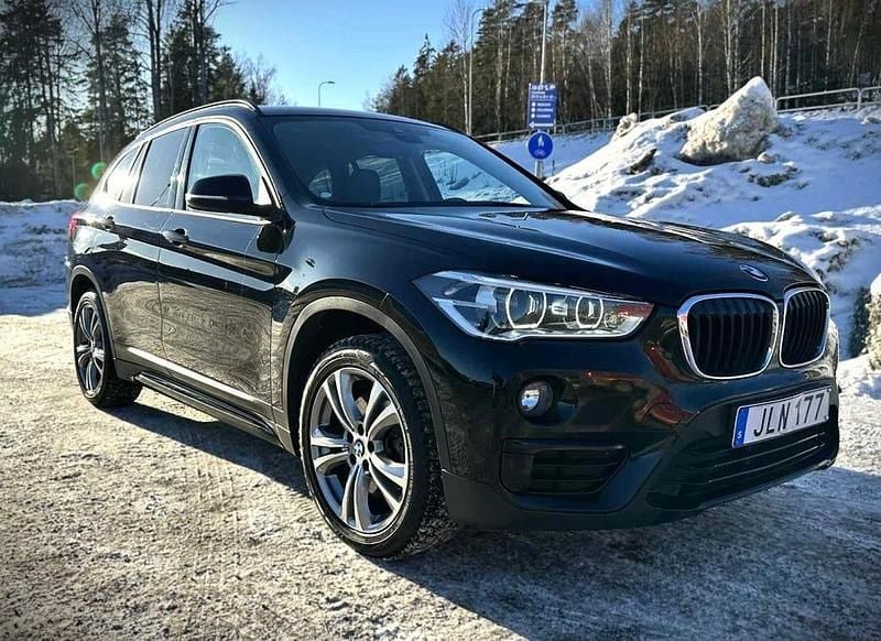 Begagnad 2018 BMW X1 SUV | 209 000 kr (Marknadspris) - Bild 1/4