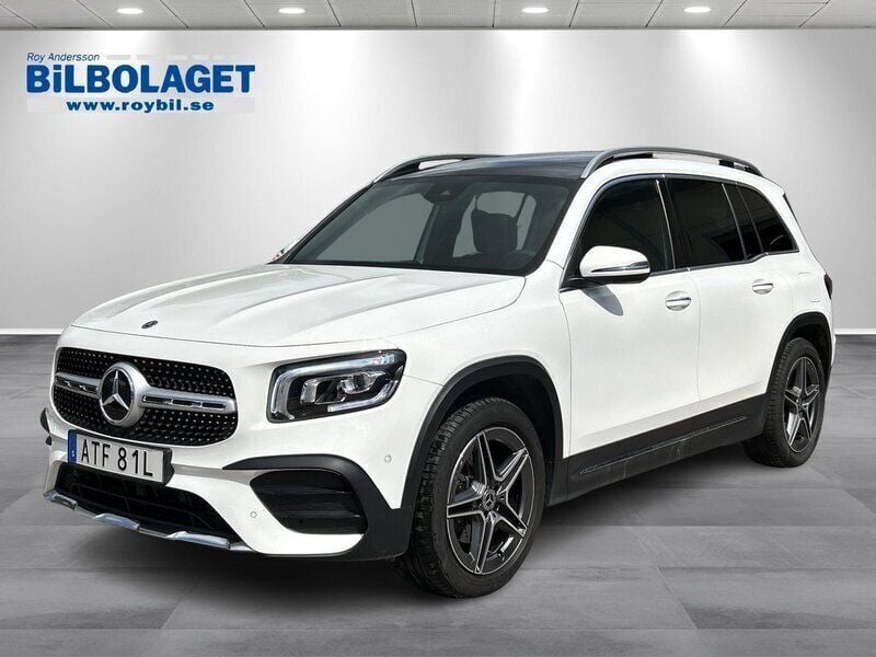 Vit Begagnad 2023 Mercedes GLB200 AMG line SUV | 439 800 kr (Bra pris) - Bild 1/4