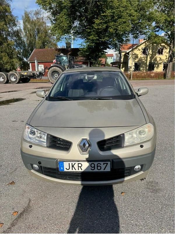 Begagnad Renault Mégane 105 HK (77 kW) 2008