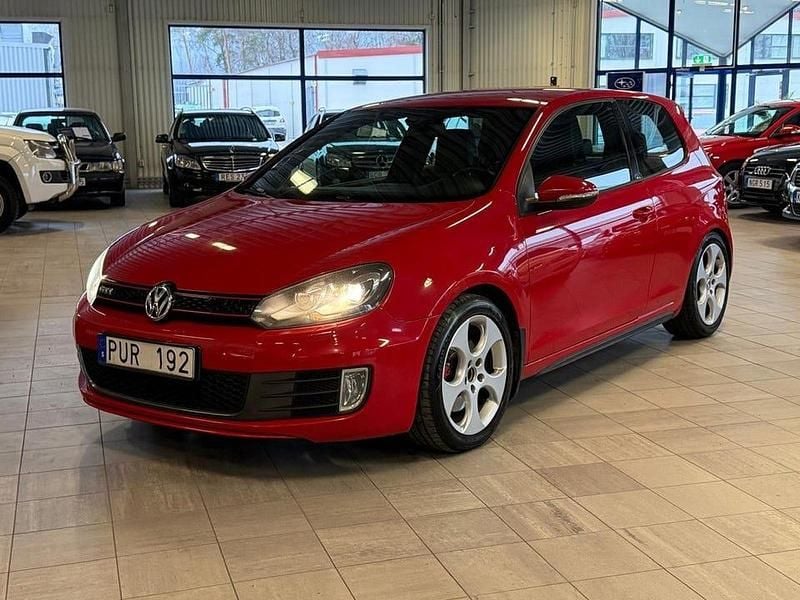 Begagnad VW Golf VI GTI 211 HK (155 kW) 2010 Röd Halvkombi