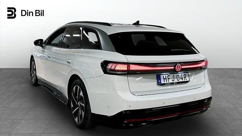 Begagnad VW ID.7 Pro 210 kW (286 HK) 2024 Vit Kombi