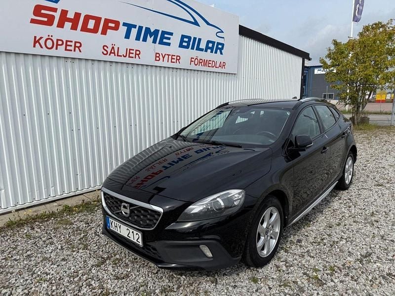 Svart Begagnad 2014 Volvo V40 CC Momentum Kombi | 84 900 kr (Marknadspris) - Bild 1/4