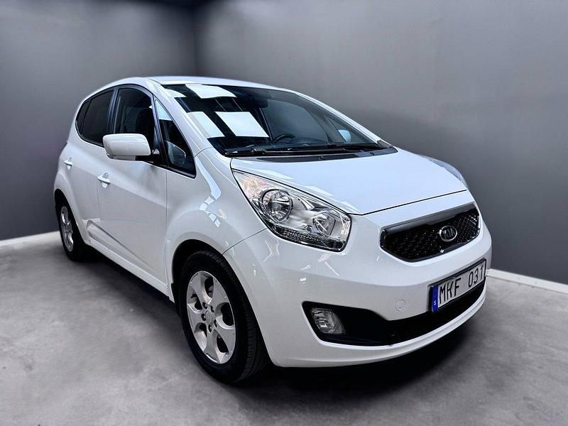 Vit Begagnad 2012 Kia Venga Comfort Halvkombi | 49 900 kr (Marknadspris) - Bild 1/4