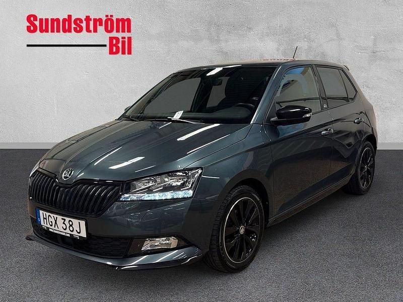 Grå Begagnad 2021 Skoda Fabia Monte Carlo Halvkombi | 169 900 kr (Marknadspris) - Bild 1/3