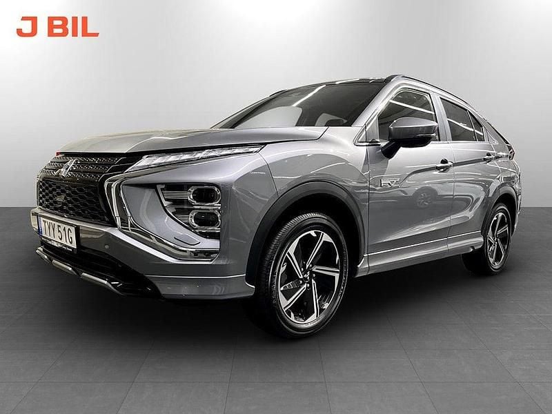 Grå Begagnad 2023 Mitsubishi Eclipse Cross Instyle SUV | 299 900 kr (Marknadspris) - Bild 1/3