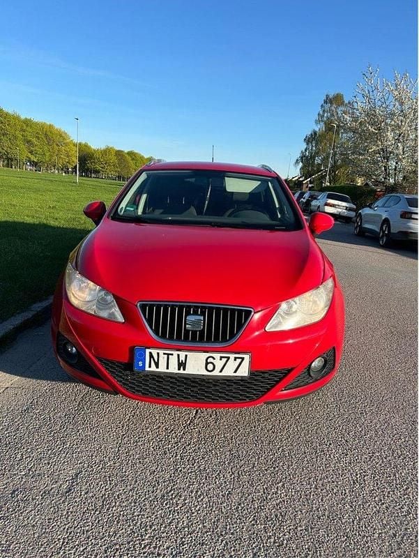 Röd Begagnad 2012 Seat Ibiza ST Style Kombi | 65 000 kr (Dyr) - Bild 1/4