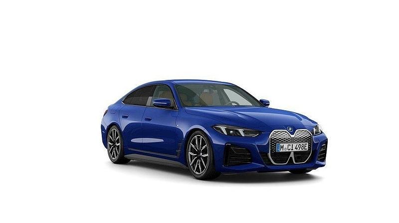 Blå Begagnad 2025 BMW i4 M Sport Sedan | 589 500 kr (Dyr) - Bild 1/4