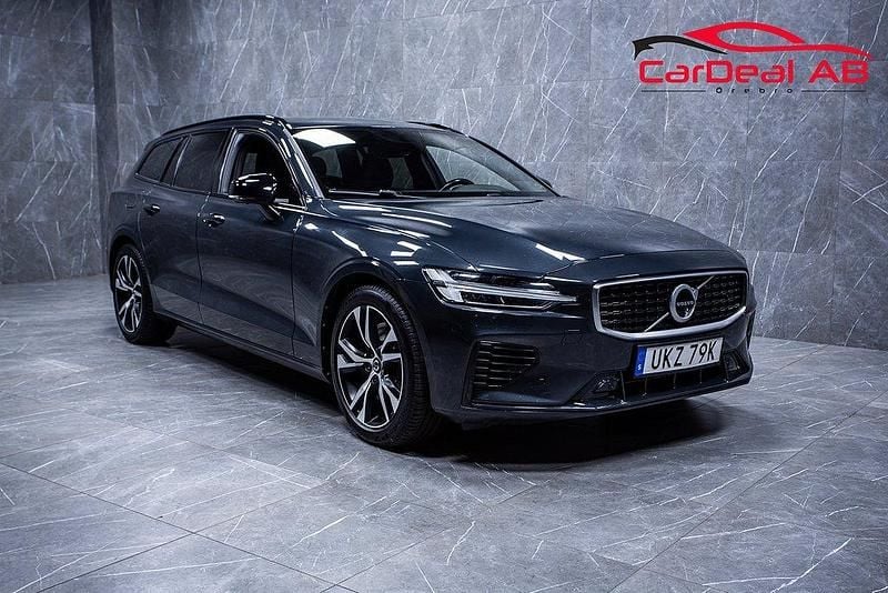 Grå Begagnad 2020 Volvo V60 R-Design Kombi | 244 800 kr (Superpris) - Bild 1/4