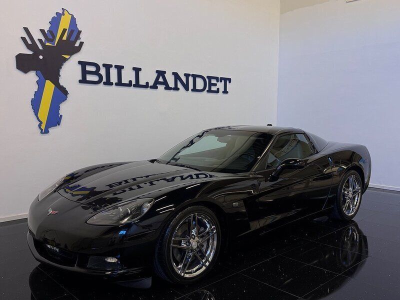 Svart Begagnad 2005 Chevrolet Corvette Sportkupé | 279 900 kr (Superpris) - Bild 1/4
