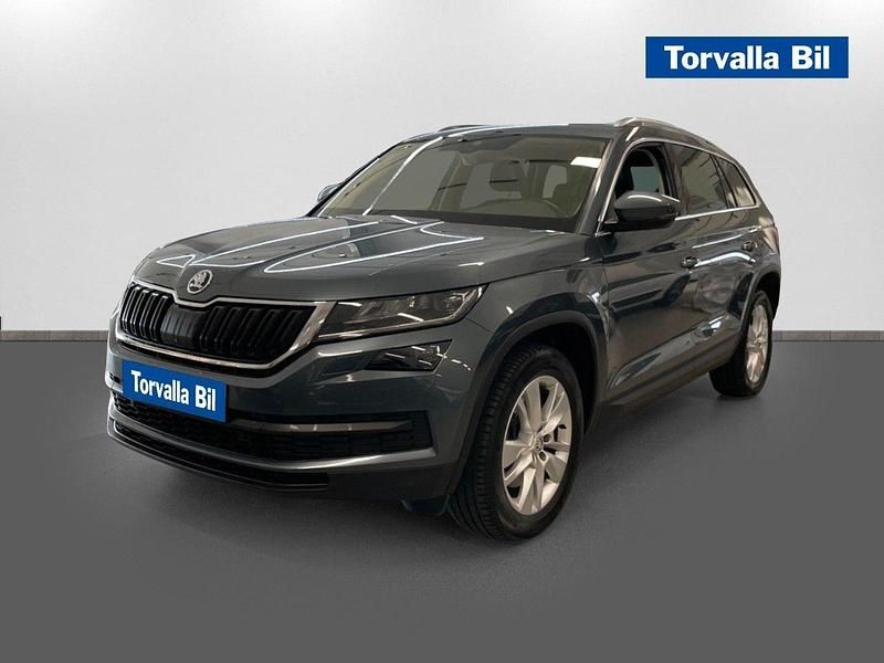 Grå Begagnad 2018 Skoda Kodiaq SUV | 279 900 kr (Lite dyr) - Bild 1/4