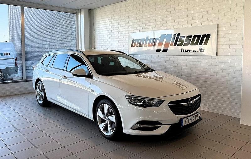 Vit Begagnad 2017 Opel Insignia Kombi | 124 500 kr (Lite dyr) - Bild 1/4