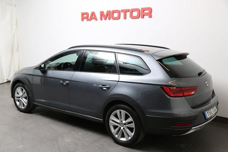Begagnad Seat Leon X-Perience 125 HK (91 kW) 2017 Grå Kombi
