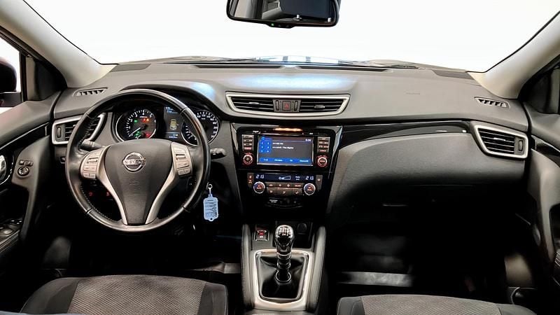 Begagnad Nissan Qashqai Acenta 116 HK (85 kW) 2015 Svart SUV