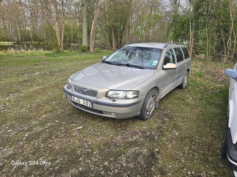 Brun Begagnad 2001 Volvo V70 Kombi | 1 500 kr - Bild 1/3