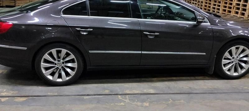 Brun Begagnad 2011 VW CC Sedan | 95 000 kr (Marknadspris) - Bild 1/4