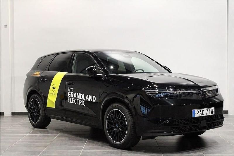 Diamond black Begagnad 2025 Opel Grandland Electric SUV | 488 900 kr - Bild 1/4