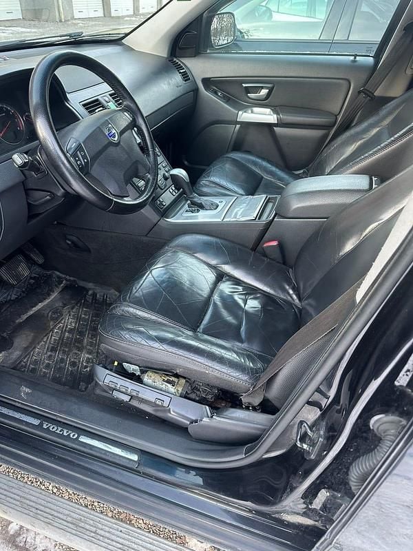 Begagnad Volvo XC90 210 HK (154 kW) 2005 Metallic SUV