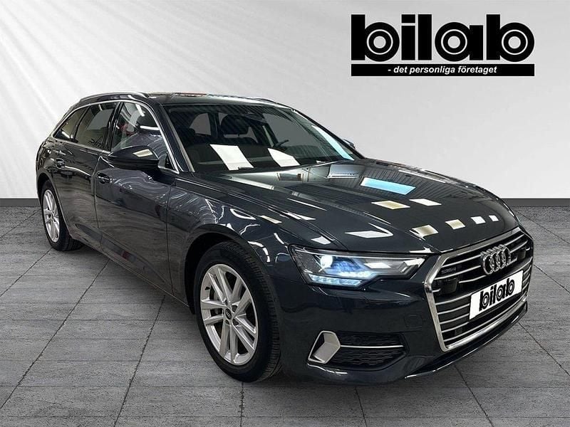 Mörkgrå Begagnad 2022 Audi A6 Sport Kombi | 399 000 kr (Marknadspris) - Bild 1/4