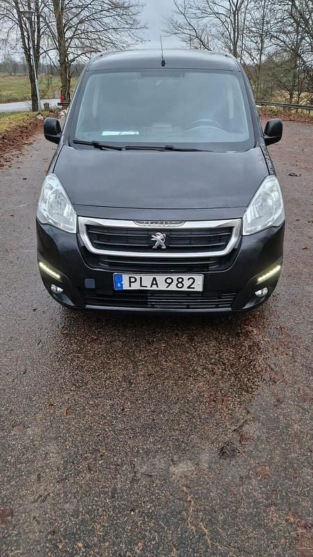 Begagnad 2017 Peugeot Partner Minibuss | 67 000 kr (Lite dyr) - Bild 1/4