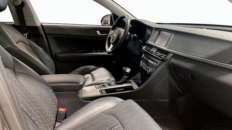 Begagnad Kia Optima Sport 205 HK (150 kW) 2018 Grå Kombi