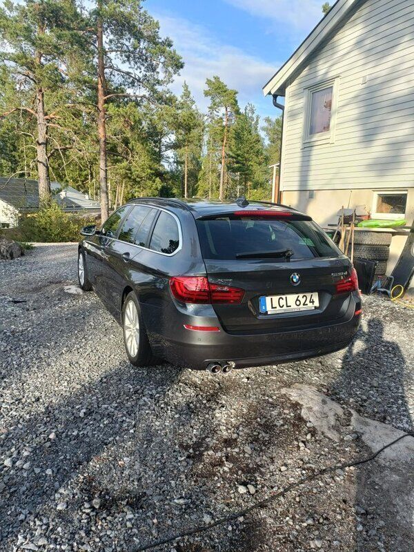 Grå Begagnad 2016 BMW 520 M Sport Kombi | 159 000 kr (Bra pris) - Bild 1/4