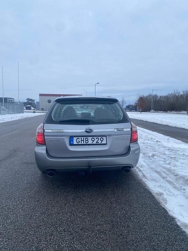 Begagnad Subaru Legacy 173 HK (127 kW) 2009 Grå Kombi