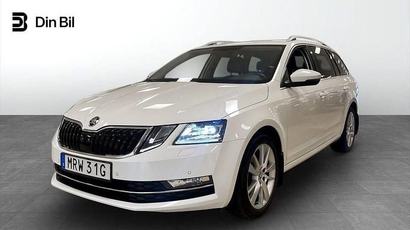 Vit Begagnad 2020 Skoda Octavia Style Kombi | 229 900 kr (Marknadspris) - Bild 1/4