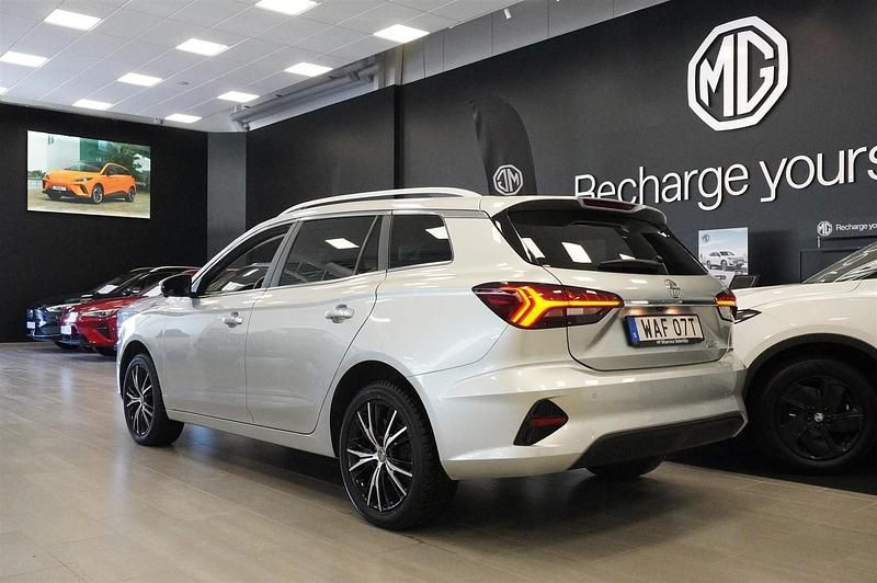 Begagnad MG MG5 EV Long Range 114 kW (156 HK) 2022 Grå Kombi