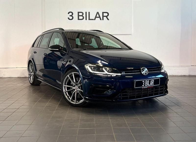 Blå Begagnad 2019 VW Golf VII R Kombi | 289 900 kr (Marknadspris) - Bild 1/4