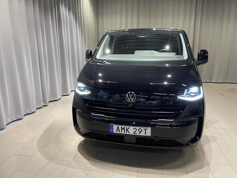 Ny VW Transporter 151 HK (111 kW) 2025 Svart Van