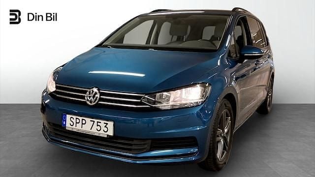 Blå Begagnad 2016 VW Touran Minibuss | 229 800 kr (Bra pris) - Bild 1/4