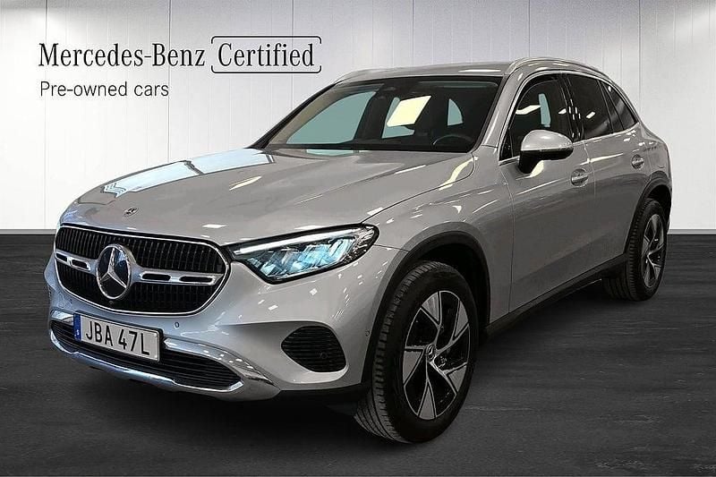 Begagnad Mercedes GLC300e 333 HK (244 kW) 2024 Silver SUV