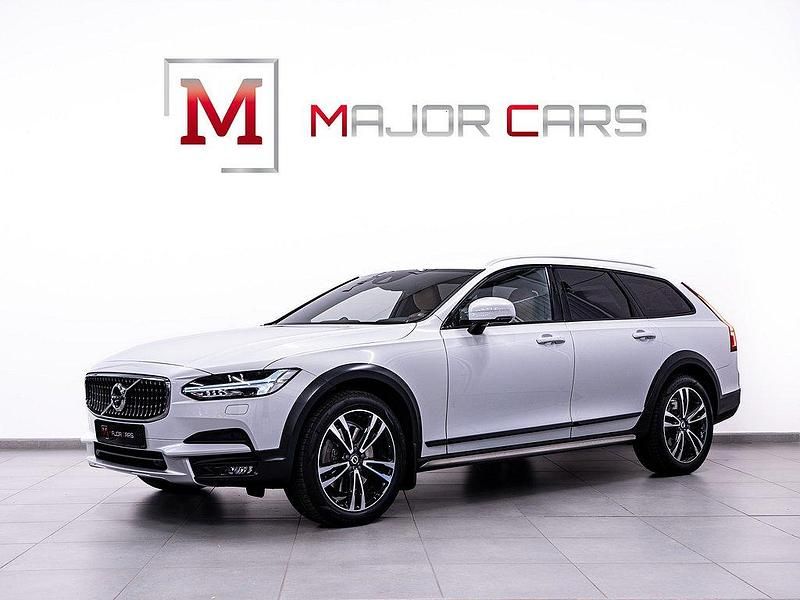 Vit Begagnad 2019 Volvo V90 CC Kombi | 349 900 kr (Marknadspris) - Bild 1/4