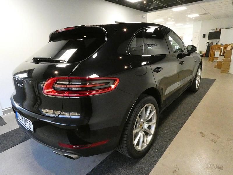 Begagnad Porsche Macan S 258 HK (189 kW) 2015 Svart SUV