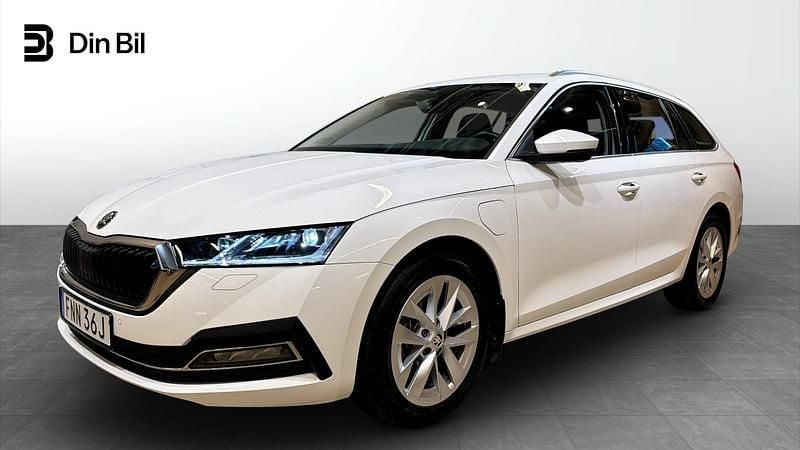 Begagnad Skoda Octavia Style 150 HK (110 kW) 2024 Vit Kombi