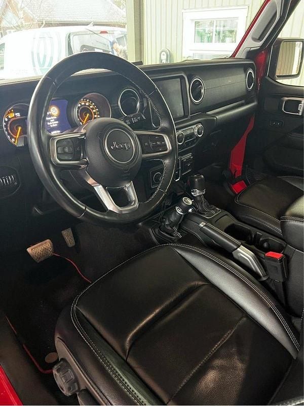 Begagnad Jeep Wrangler Unlimited 272 HK (200 kW) 2018 Röd SUV