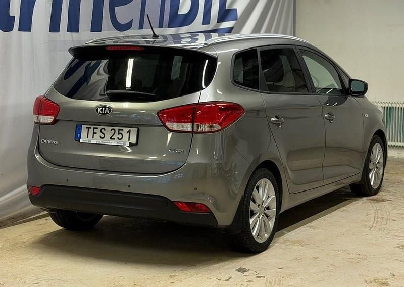 Begagnad Kia Carens 116 HK (85 kW) 2016 Grå Minibuss