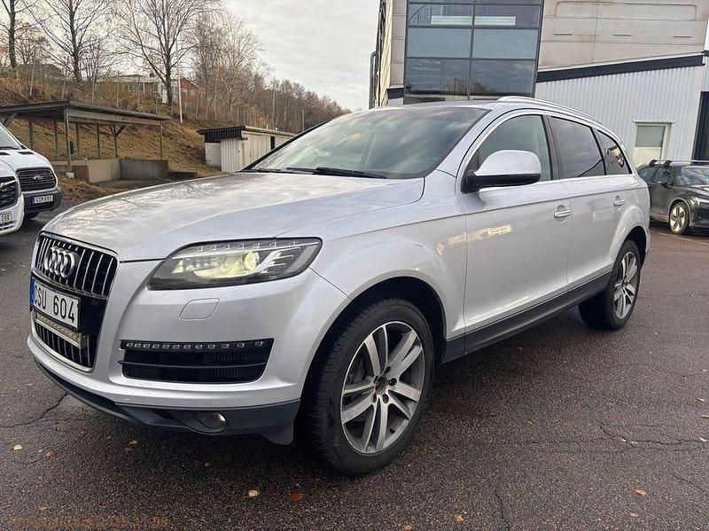 Silver metallic Begagnad 2010 Audi Q7 SUV | 86 500 kr (Marknadspris) - Bild 1/4
