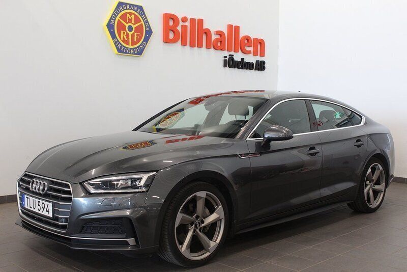Grå Begagnad 2017 Audi A5 Sportback S-Line Halvkombi | 239 000 kr (Marknadspris) - Bild 1/4