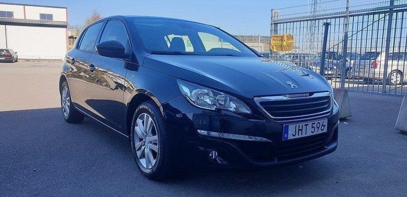 Svart Begagnad 2014 Peugeot 308 Active Halvkombi | 89 900 kr (Marknadspris) - Bild 1/4