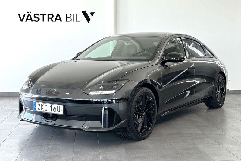 Grå Begagnad 2023 Hyundai Ioniq 6 Edition Sedan | 528 900 kr (Marknadspris) - Bild 1/4