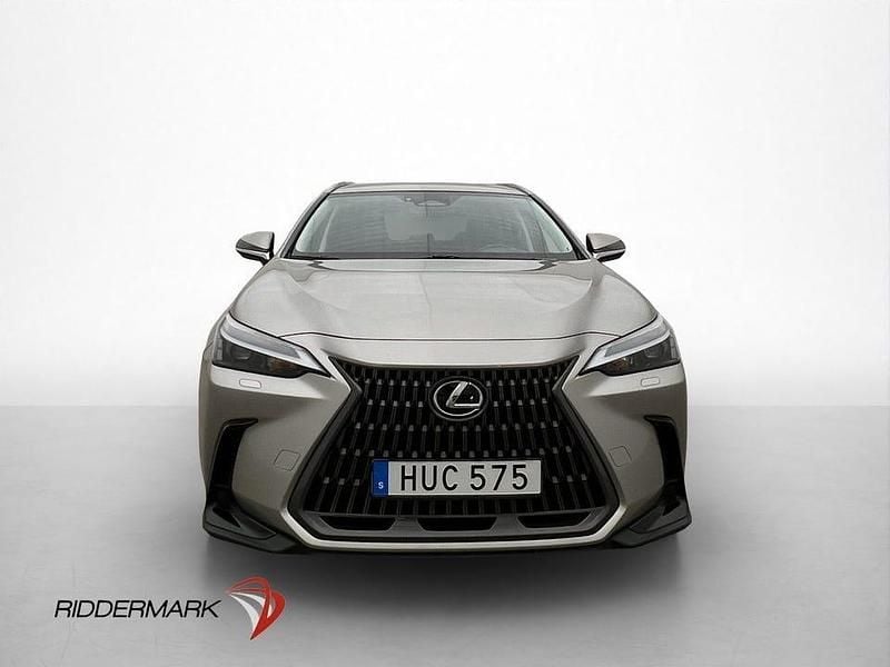 Begagnad Lexus NX350h 242 HK (177 kW) 2022 Lgrå SUV