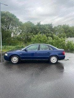 Blå Begagnad 2000 Audi A4 Ambition Sedan | 20 000 kr - Bild 1/4