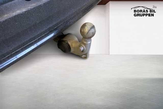 Begagnad Volvo XC40 299 kW (407 HK) 2023 Vit SUV