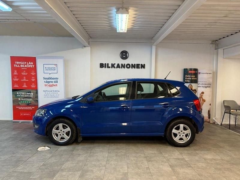 Blå Begagnad 2012 VW Polo Halvkombi | 69 900 kr (Marknadspris) - Bild 1/4