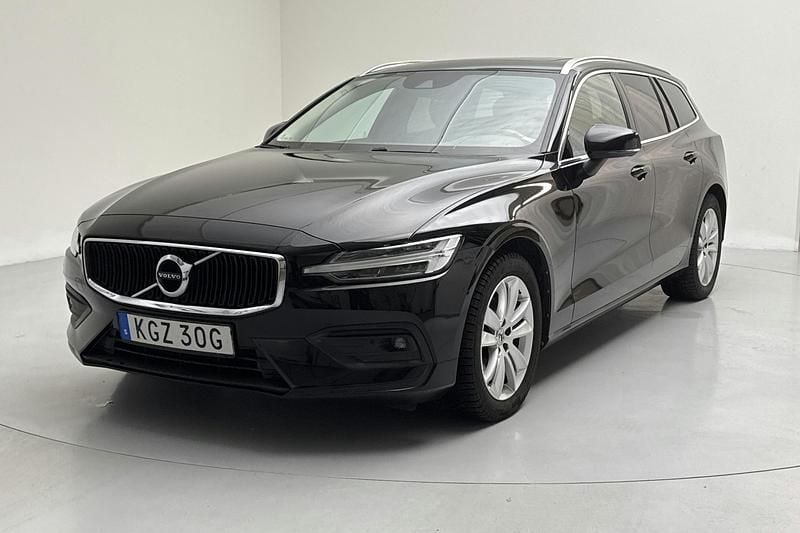 Svart Begagnad 2019 Volvo V60 Kombi | 199 000 kr (Bra pris) - Bild 1/4