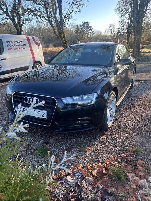 Begagnad 2013 Audi A5 Sportback Comfort Halvkombi | 115 000 kr (Bra pris) - Bild 1/4