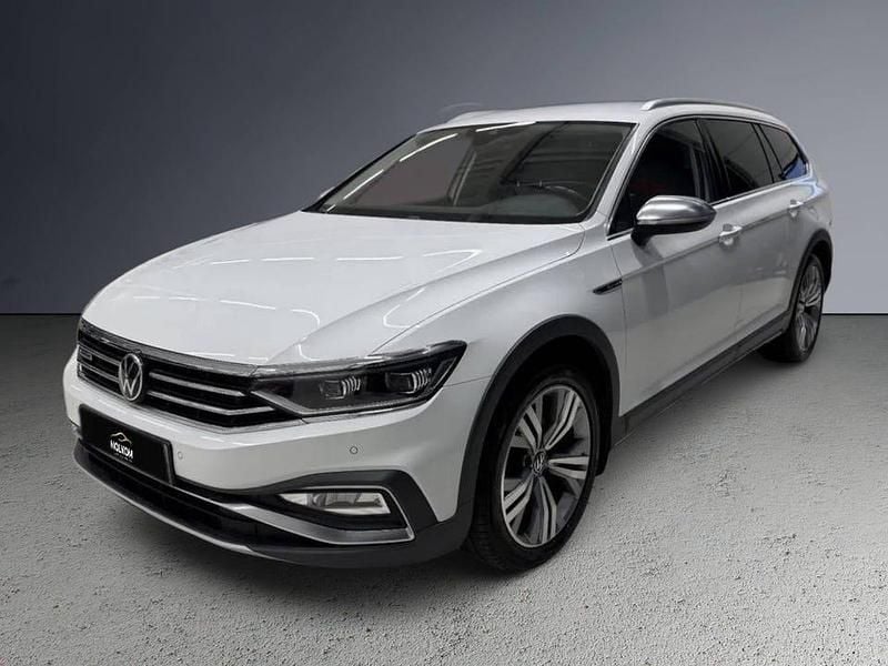 Vit Begagnad 2020 VW Passat Alltrack Kombi | 249 800 kr (Marknadspris) - Bild 1/4