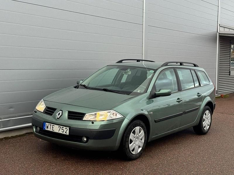 Grön Begagnad 2004 Renault Mégane GrandTour Kombi | 39 900 kr (Lite dyr) - Bild 1/4